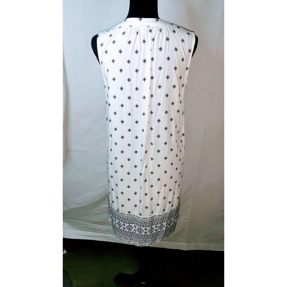 Dress - Picture 3 of 5